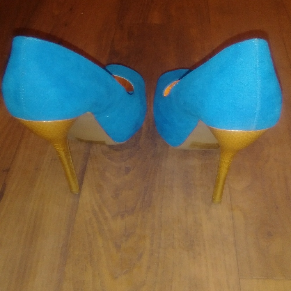 Charlotte Russe Peeptoe Blue Velvet Gold Heel